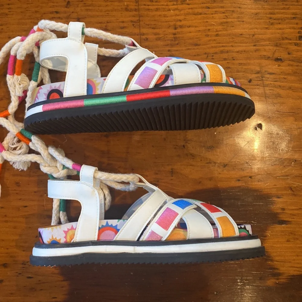 Farm Rio off white sunset anatomic sandal with back tie multi colored size 6 - Picture 6 of 16